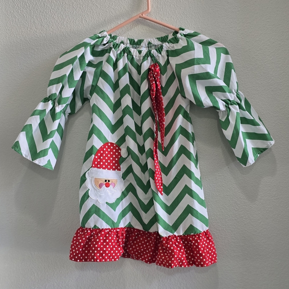 Green and Red Chevron Santa Dress dize Xl fits like size 4/5